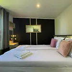 Prázdninový areál Strand49 Glamping Sint Maartenszee *