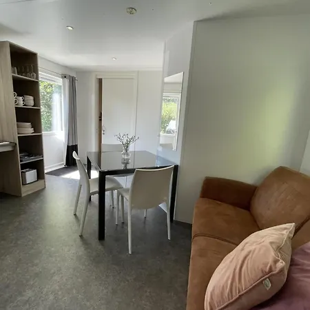 פארק נופש Strand49 Glamping Sint Maartenszee Sint Maartensvlotbrug