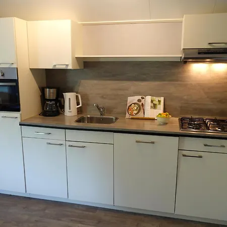 פארק נופש Strand49 Glamping Sint Maartenszee Sint Maartensvlotbrug