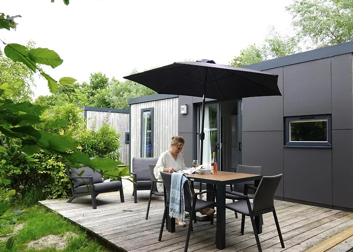 Strand49 Glamping Sint Maartenszee 假日公园