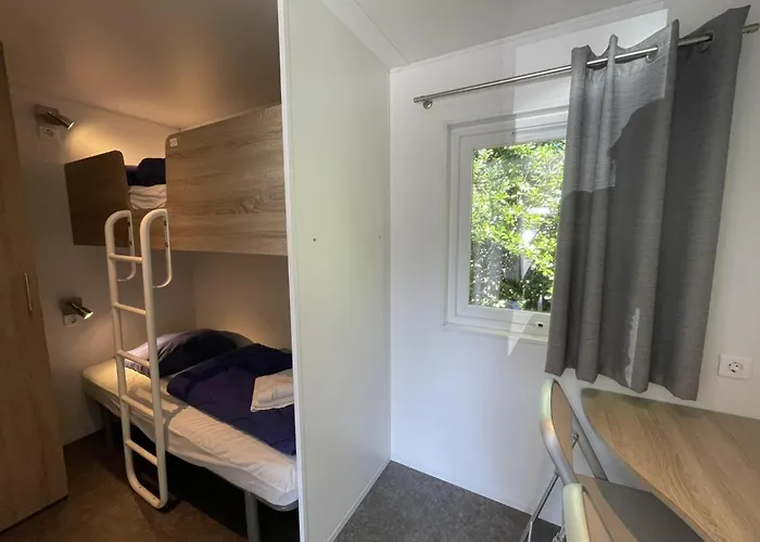 Strand49 Glamping Sint Maartenszee 假日公园 Sint Maartensvlotbrug