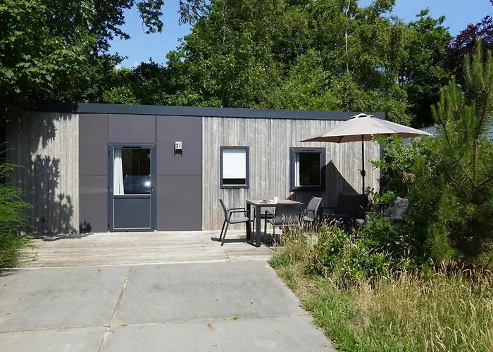 Strand49 Glamping Sint Maartenszee 假日公园 *