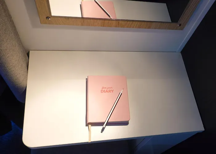 Strand49 Glamping Sint Maartenszee 假日公园 *