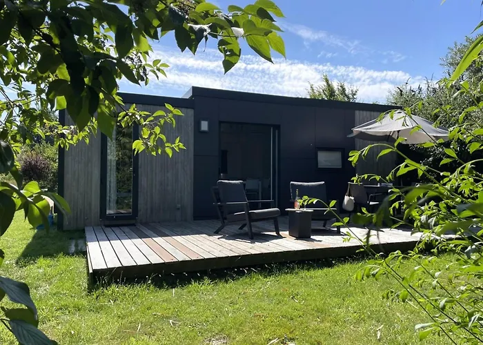 Strand49 Glamping Sint Maartenszee 假日公园 *