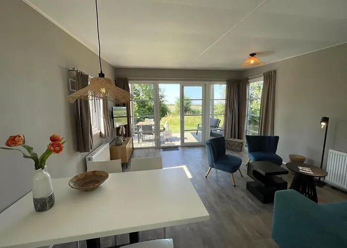 Strand49 Glamping Sint Maartenszee 假日公园