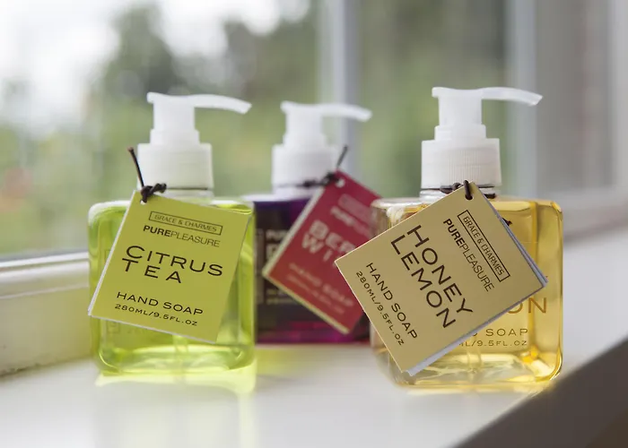 Strand49 Glamping Sint Maartenszee 假日公园 *