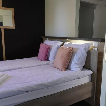 ホリデーパーク Strand49 Glamping Sint Maartenszee