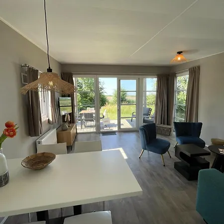 Strand49 Glamping Sint Maartenszee ホリデーパーク