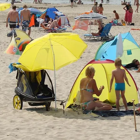 Strand49 Glamping Sint Maartenszee ホリデーパーク *